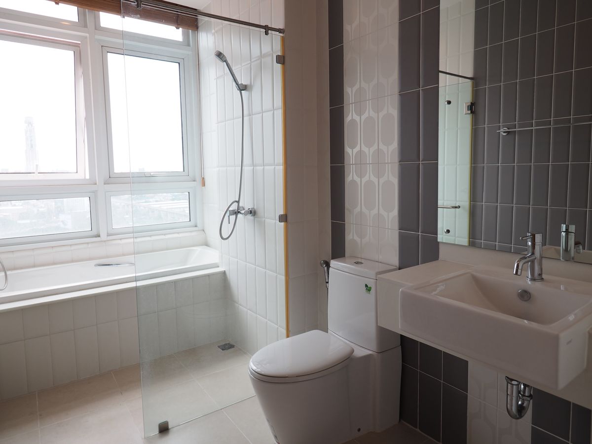 ให้เช่าคอนโดพระราม 9 เพชรบุรีตัดใหม่ RCA : ให้เช่า Penthouse - Circle Condominium ราคา 100,000 บาท [MKr250610]