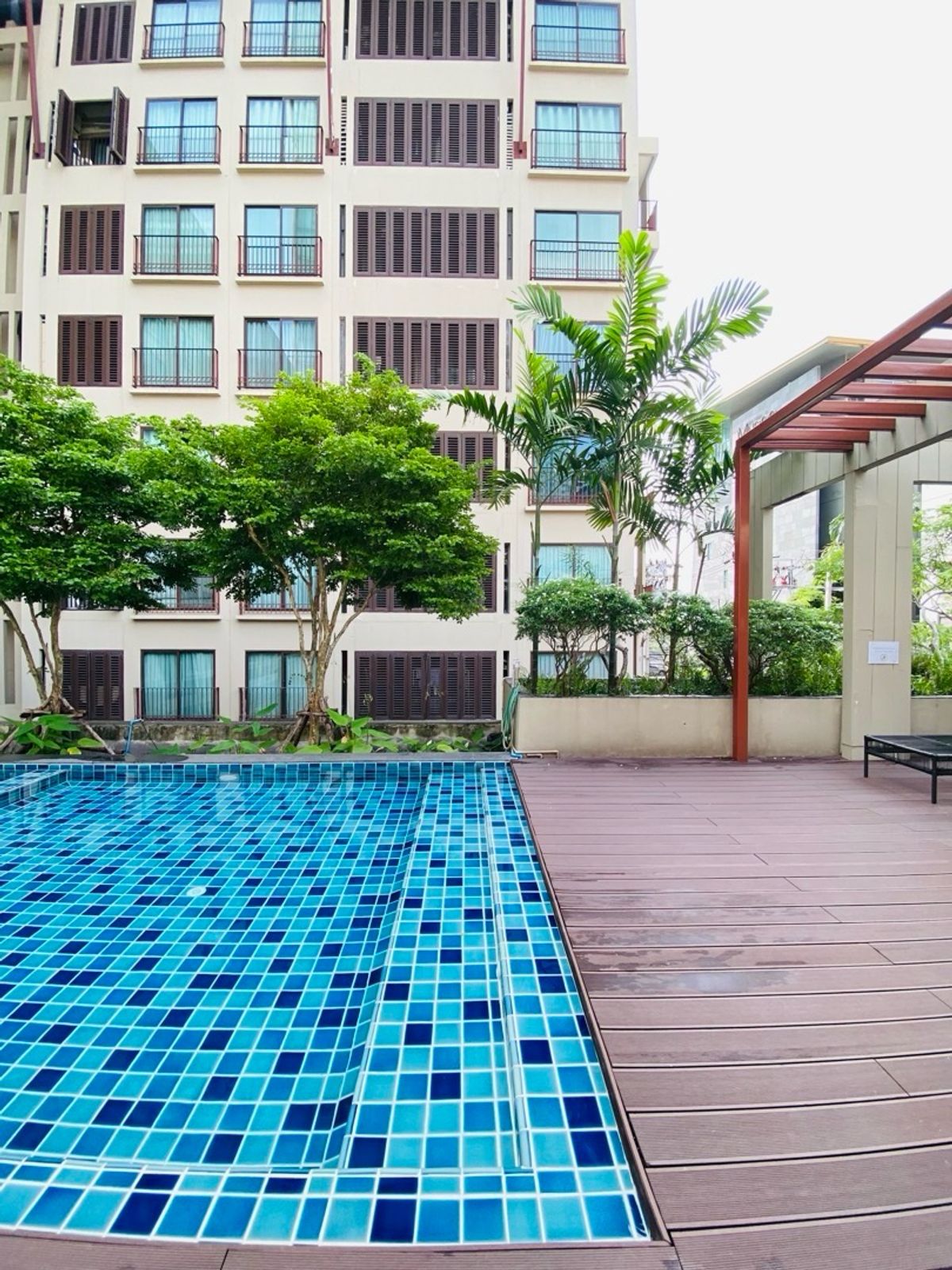 ขายคอนโดสุขุมวิท อโศก ทองหล่อ : เลต ดเวล สุขุมวิท26 คอนโด 3 ชั้น สุด Rare Item พร้อมสระว่ายน้ำส่วนตัว ใจกลางสุขุมวิท 26