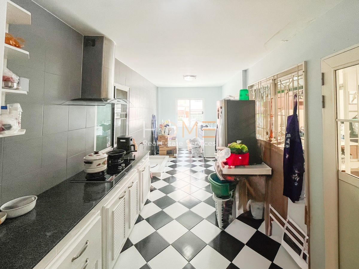 ขายทาวน์โฮมเกษตร นวมินทร์ ลาดปลาเค้า : หลังมุม สวนสวย พื้นที่จัดเต็ม 🔥 คาซ่าซิตี้ นวลจันทร์ 1 / 3 ห้องนอน (ขาย), Casa City Nuanjan 1 / 3 Bedrooms (FOR SALE) TPM085 