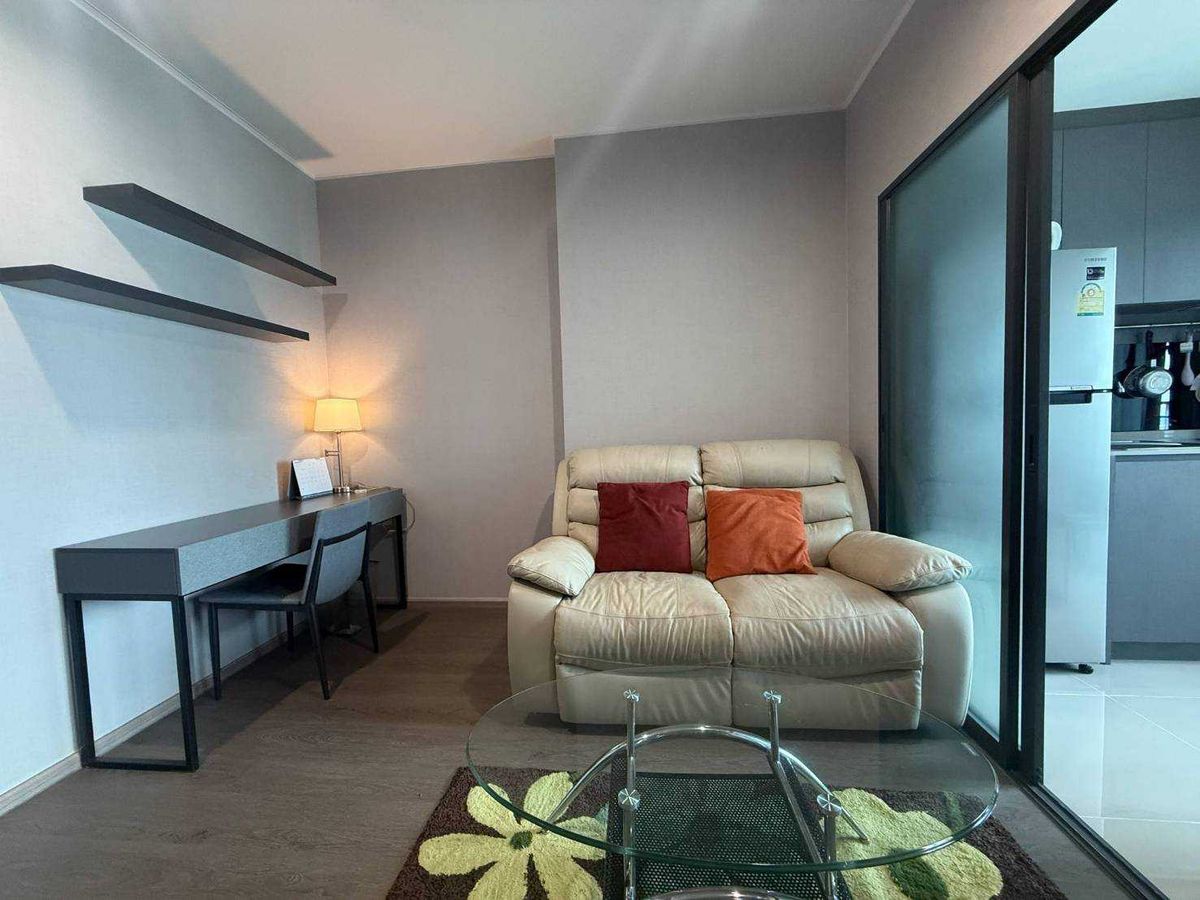 For RentCondoSukhumvit, Asoke, Thonglor : Condo for Rent Supalai Place Sukhumvit 39, 142 sq.m., Near BTS Phrom Phong