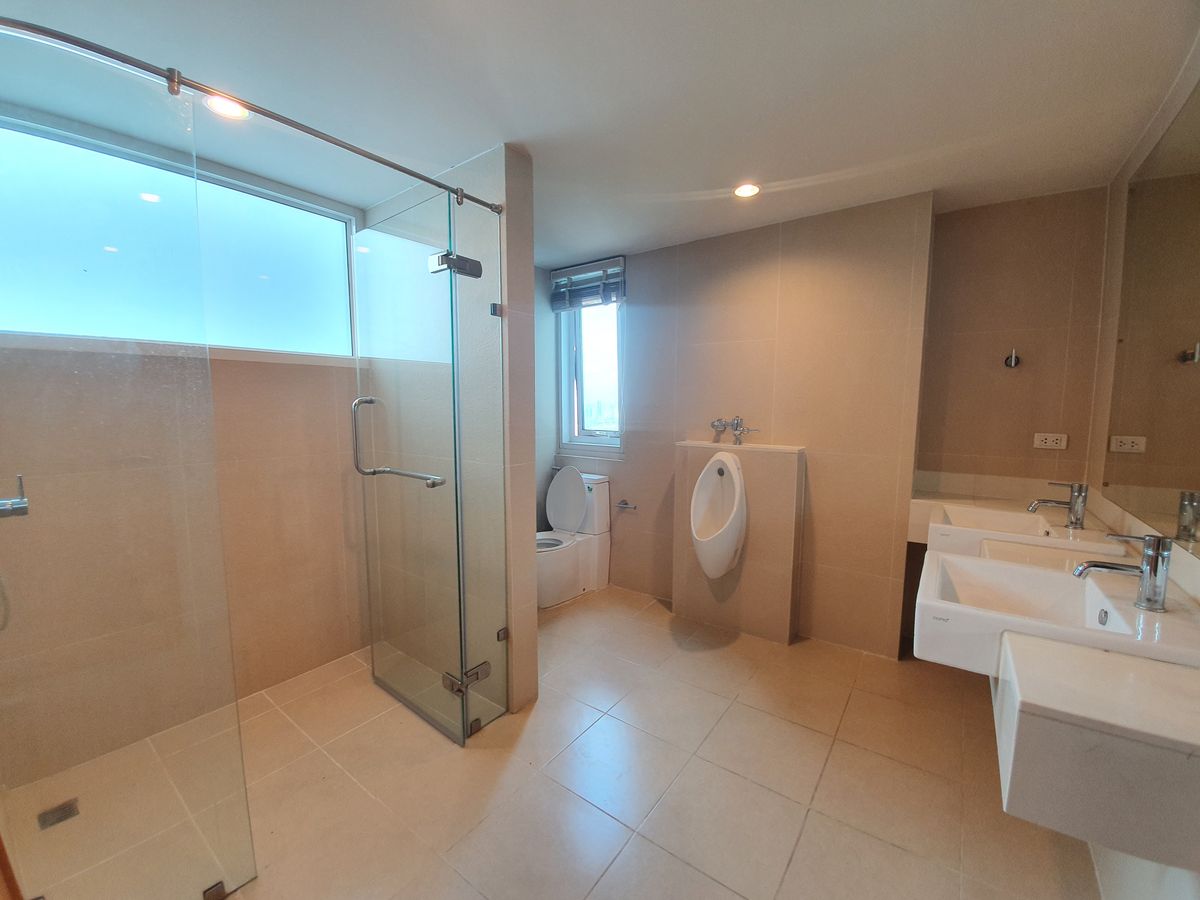 ให้เช่าคอนโดพระราม 9 เพชรบุรีตัดใหม่ RCA : ให้เช่า Penthouse - Circle Condominium ราคา 220,000 บาท [MKr250611]