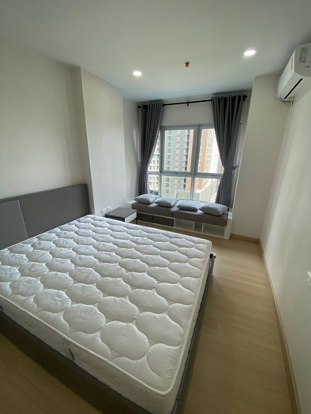 For RentCondoBang kae, Phetkasem : ✅ Rent 1 bedroom, 47 sq.w., ready to live in Supalai Vernda, Phasi Charoen Station, near MRT Phasi Charoen, price 15,000 baht 094-553-9330 AFL ☎