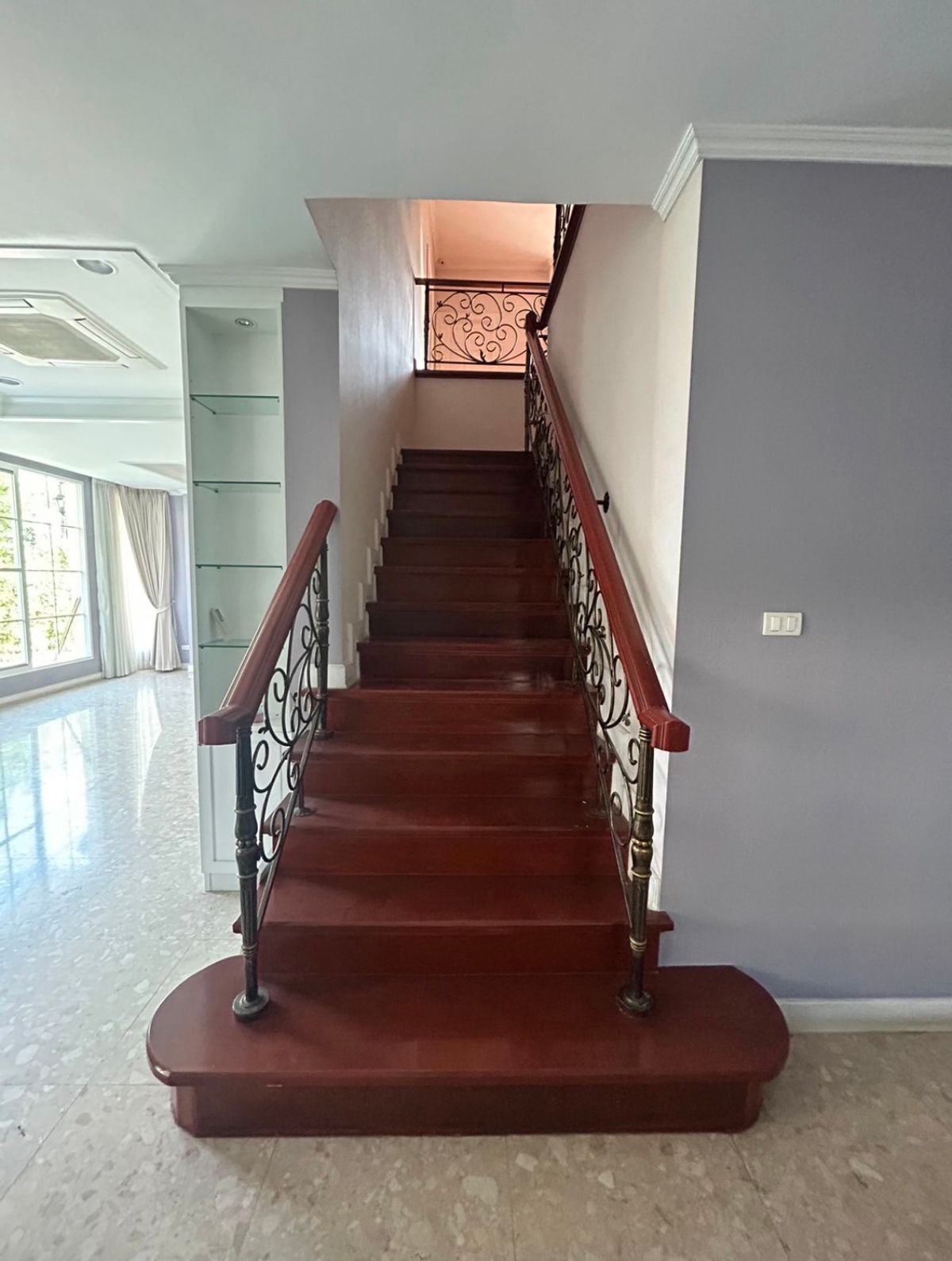 ขายบ้านลาดกระบัง สุวรรณภูมิ : โกลเด้น นครา อ่อนนุช 65 / 4 ห้องนอน (ขาย), Golden Nakara Onnut 65 / 4 Bedrooms (FOR SALE) FON062