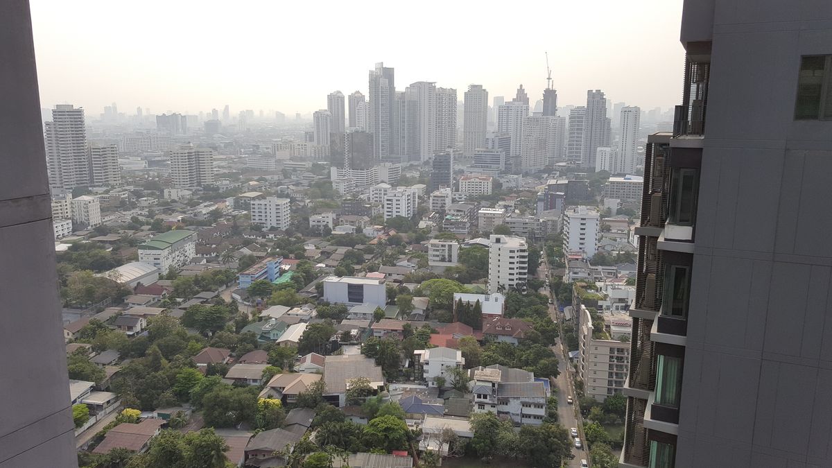 ให้เช่าคอนโดสุขุมวิท อโศก ทองหล่อ : ให้เช่า Noble Remix ราคา 100,000 บาท [MKr250605]