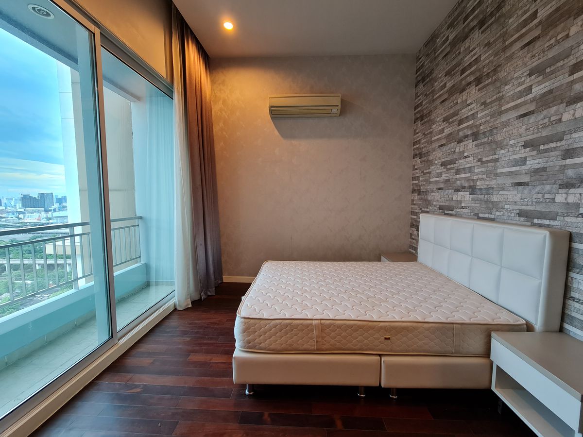ให้เช่าคอนโดพระราม 9 เพชรบุรีตัดใหม่ RCA : ให้เช่า Penthouse - Circle Condominium ราคา 100,000 บาท [MKr250610]