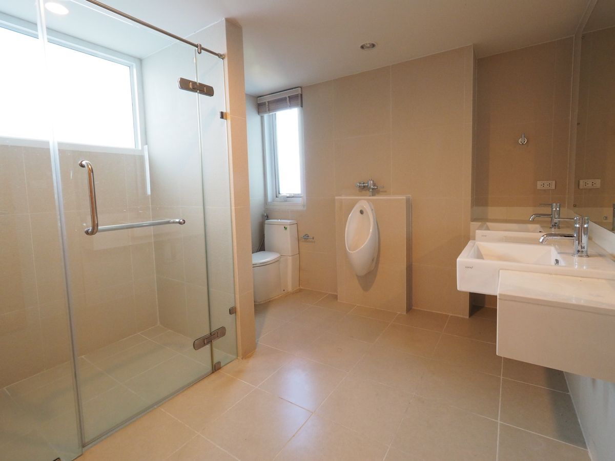 ให้เช่าคอนโดพระราม 9 เพชรบุรีตัดใหม่ RCA : ให้เช่า Penthouse - Circle Condominium ราคา 220,000 บาท [MKr250611]