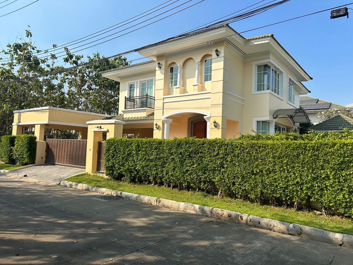 ขายบ้านลาดกระบัง สุวรรณภูมิ : โกลเด้นนครา อ่อนนุช 65 / 4 ห้องนอน (ขาย), Golden Nakara Onnut 65 / 4 Bedrooms (FOR SALE) FON062
