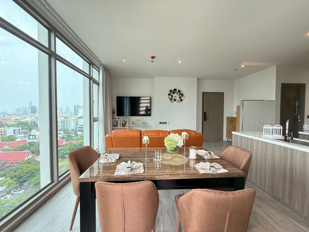 ให้เช่าคอนโดสุขุมวิท อโศก ทองหล่อ : 🔥 Luxury 2 bedrooms with best layout for rent rhythm ekkamai estate 🔥
