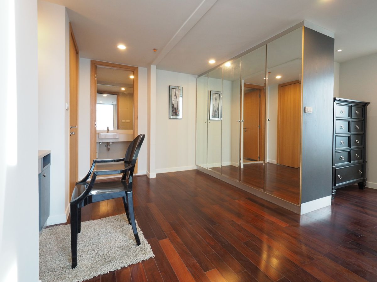 ให้เช่าคอนโดพระราม 9 เพชรบุรีตัดใหม่ RCA : ให้เช่า Penthouse - Circle Condominium ราคา 220,000 บาท [MKr250611]