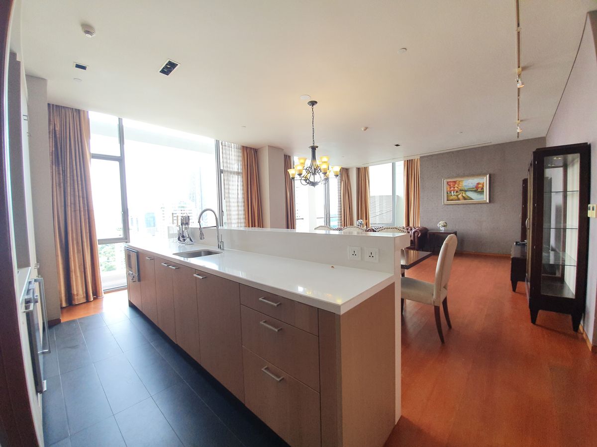 ให้เช่าคอนโดสาทร นราธิวาส : ให้เช่า Sukhothai Residences ราคา 260,000 บาท [MKr250614]