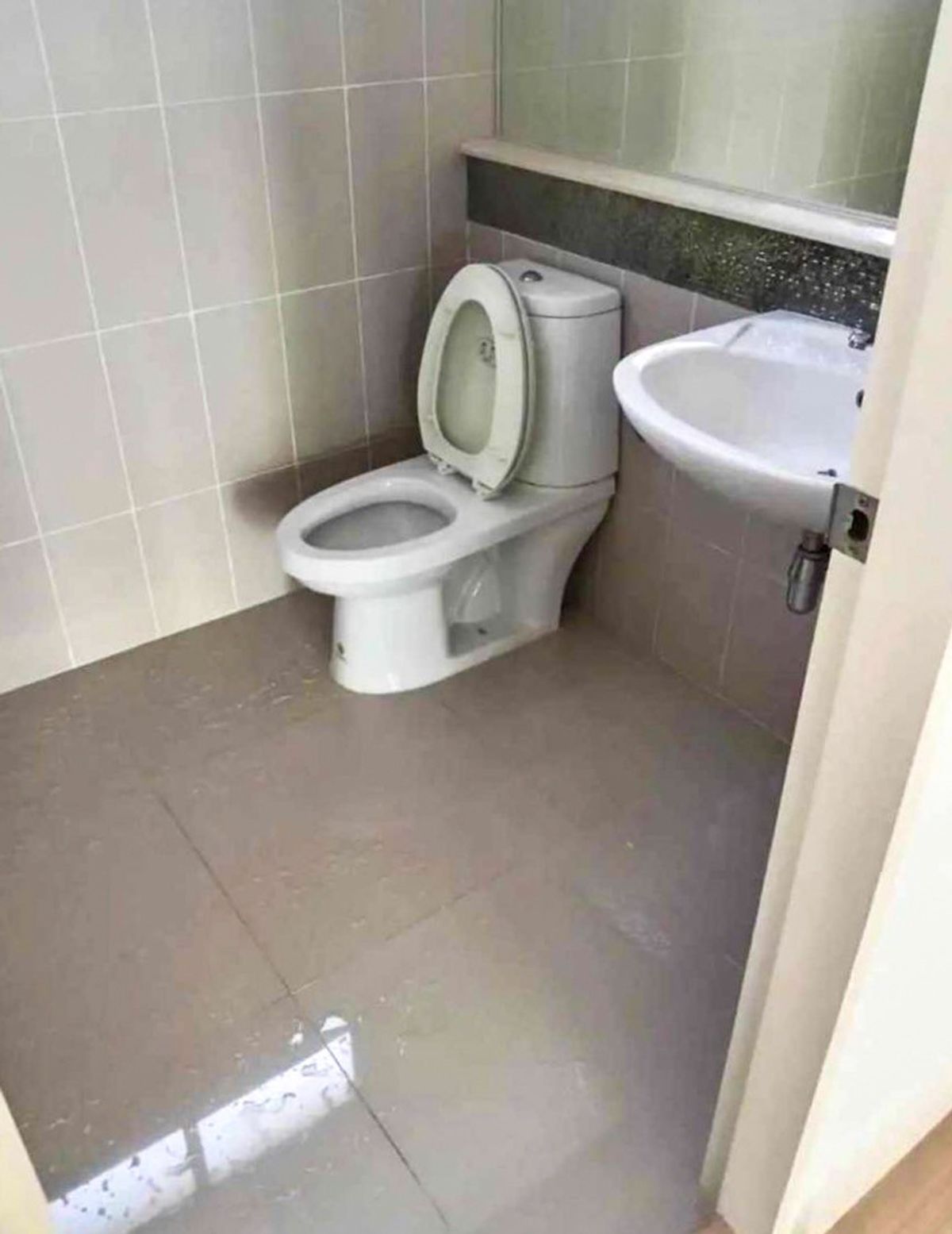 ขายทาวน์โฮมนวมินทร์ รามอินทรา : บ้านกลางเมือง นวมินทร์ 42 / 3 ห้องนอน (ขาย), Baan Klang Muang Nawamin 42 / 3  Bedrooms (FOR SALE) TPM098