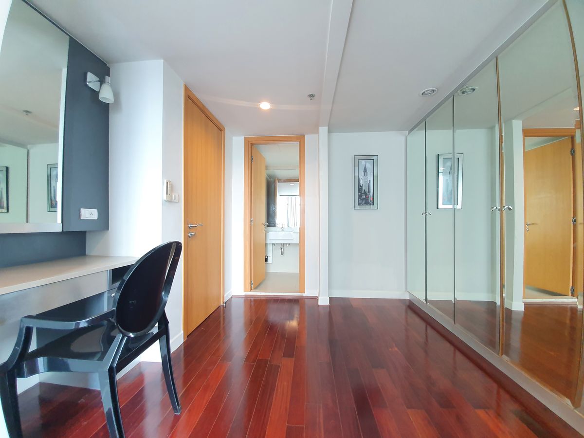 ให้เช่าคอนโดพระราม 9 เพชรบุรีตัดใหม่ RCA : ให้เช่า Penthouse - Circle Condominium ราคา 220,000 บาท [MKr250611]