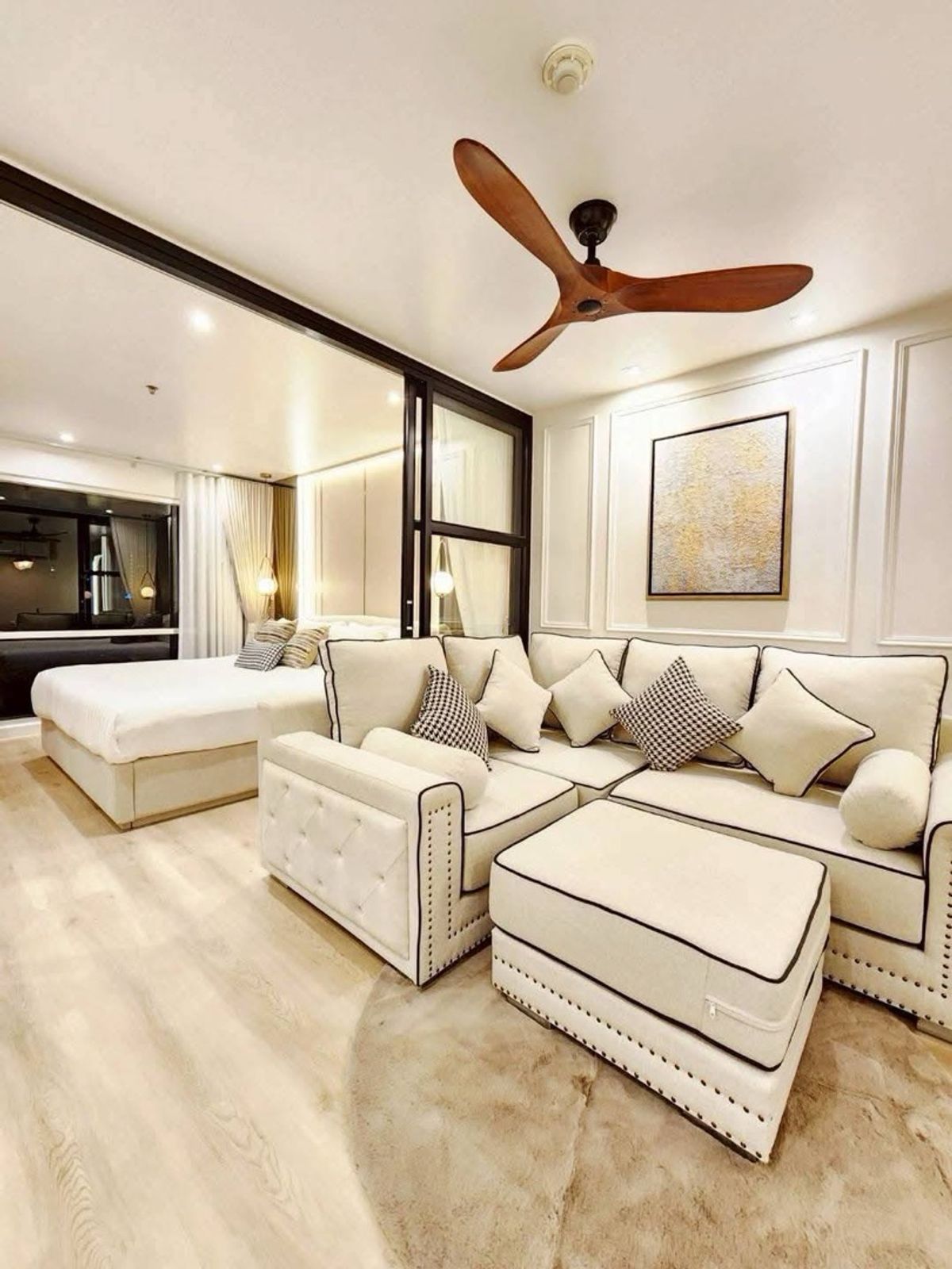 ขายคอนโดนานา : ✅Sukhumvit suite  ใกล้ Terminal 21 Asoke