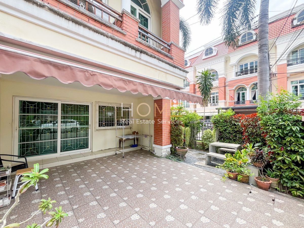 ขายทาวน์โฮมเกษตร นวมินทร์ ลาดปลาเค้า : หลังมุม สวนสวย พื้นที่จัดเต็ม 🔥 คาซ่าซิตี้ นวลจันทร์ 1 / 3 ห้องนอน (ขาย), Casa City Nuanjan 1 / 3 Bedrooms (FOR SALE) TPM085 