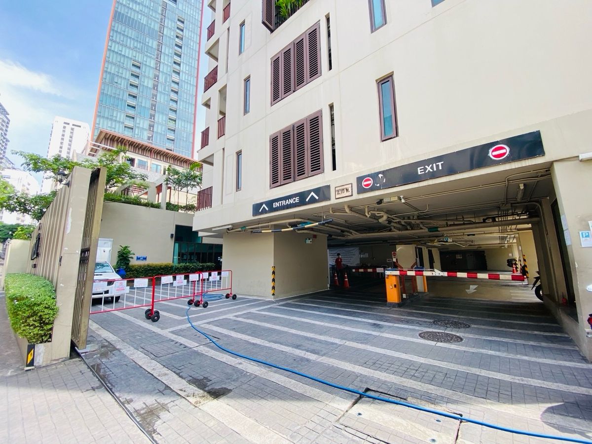 ขายคอนโดสุขุมวิท อโศก ทองหล่อ : เลต ดเวล สุขุมวิท26 คอนโด 3 ชั้น สุด Rare Item พร้อมสระว่ายน้ำส่วนตัว ใจกลางสุขุมวิท 26