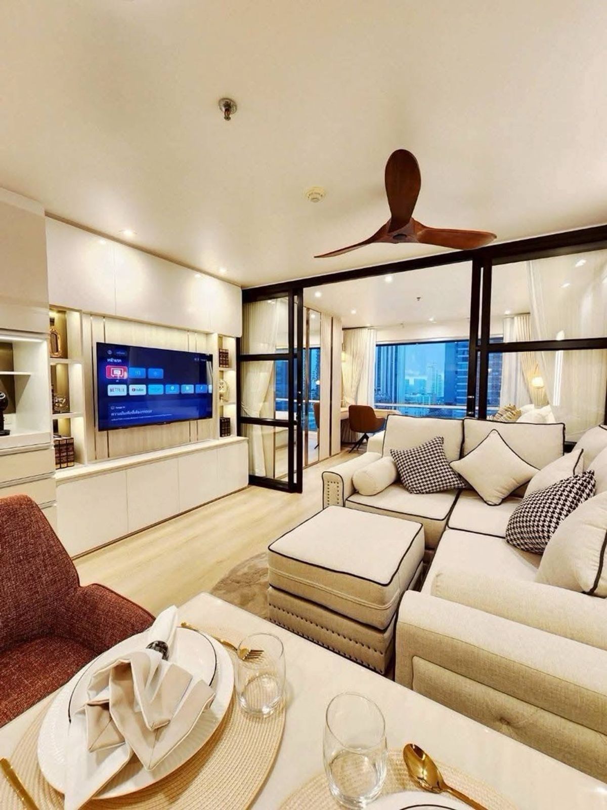 ขายคอนโดนานา : ✅Sukhumvit suite  ใกล้ Terminal 21 Asoke