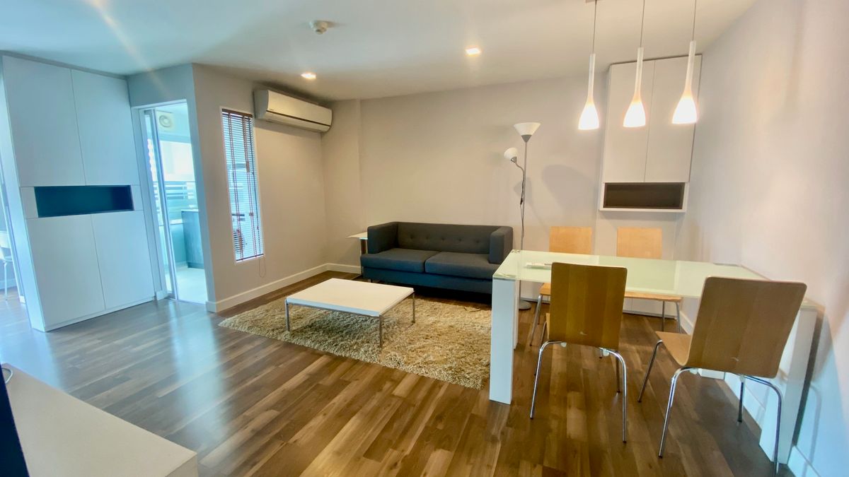 For RentCondoOnnut, Udomsuk : Low rise 2 bed 1 bath 58 sqm condo at The Room 79 for rent 25,000 THB per month, Sukhumvit Soi 79, Onnut BTS station