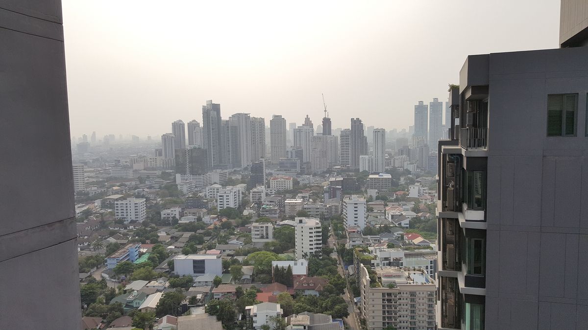 ให้เช่าคอนโดสุขุมวิท อโศก ทองหล่อ : ให้เช่า Noble Remix ราคา 100,000 บาท [MKr250605]