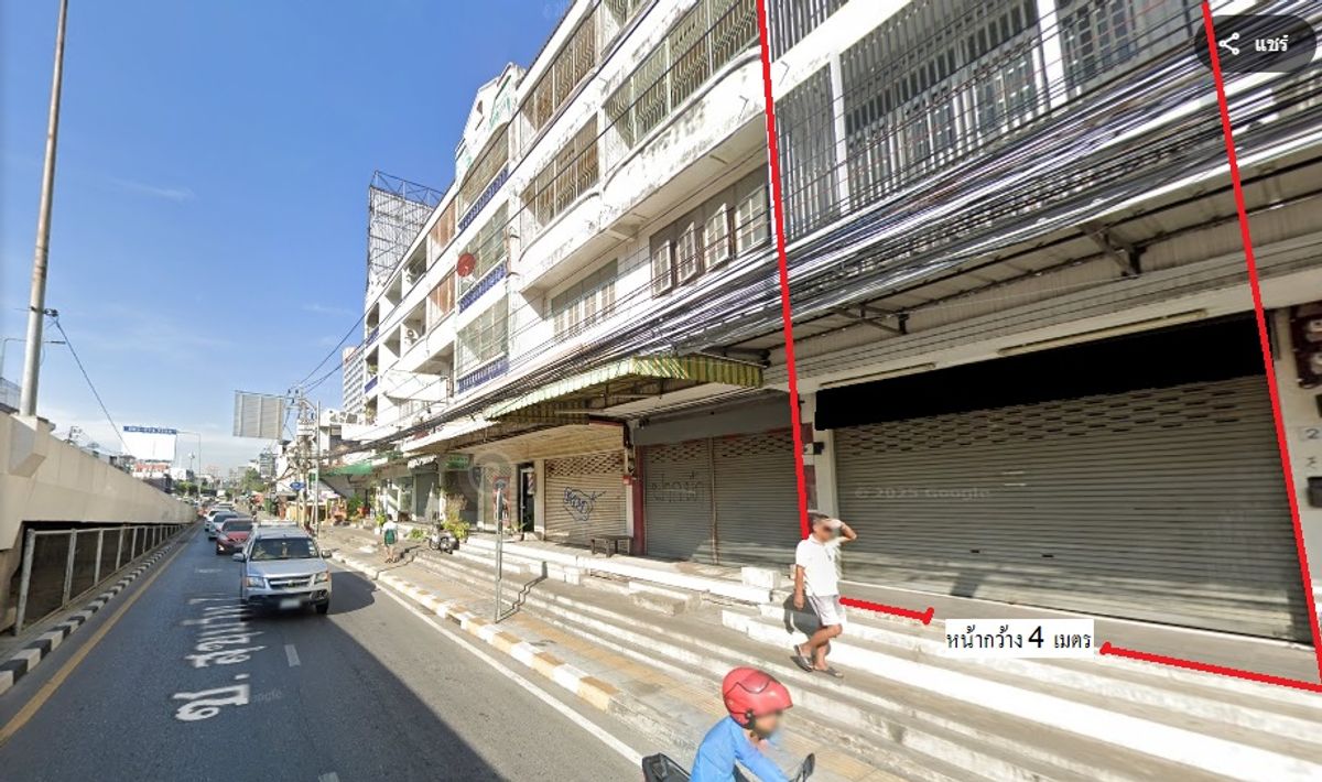 For RentShop HouseOnnut, Udomsuk : KT365 for rent Next to On Nut Road 4.5, the mouth of Soi On Nut 47, suitable for trade in front of the store or office. The office can write down as a company near the yellow MRT Sri Nuch Station. There is a parking lot behind the building. There is a roo