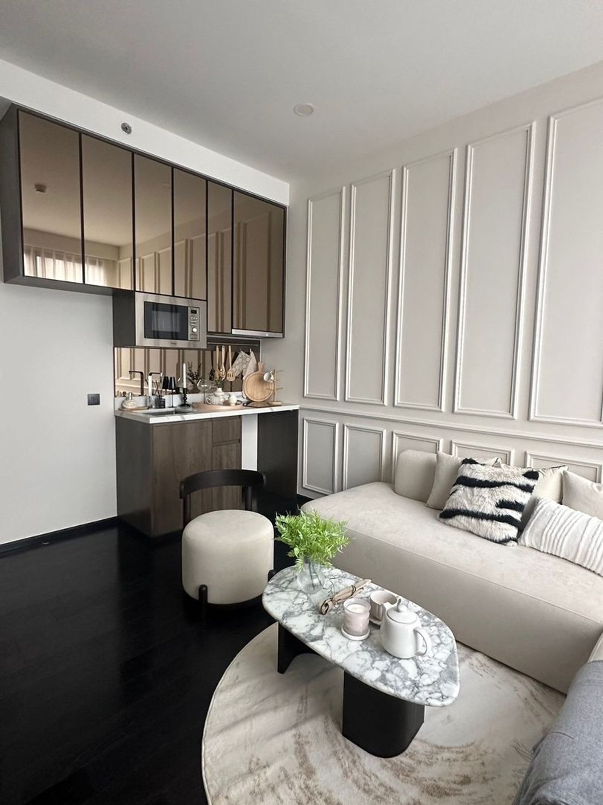 For SaleCondoSukhumvit, Asoke, Thonglor : Park Origin Thonglor project. Experience luxury. In the heart of Thonglor