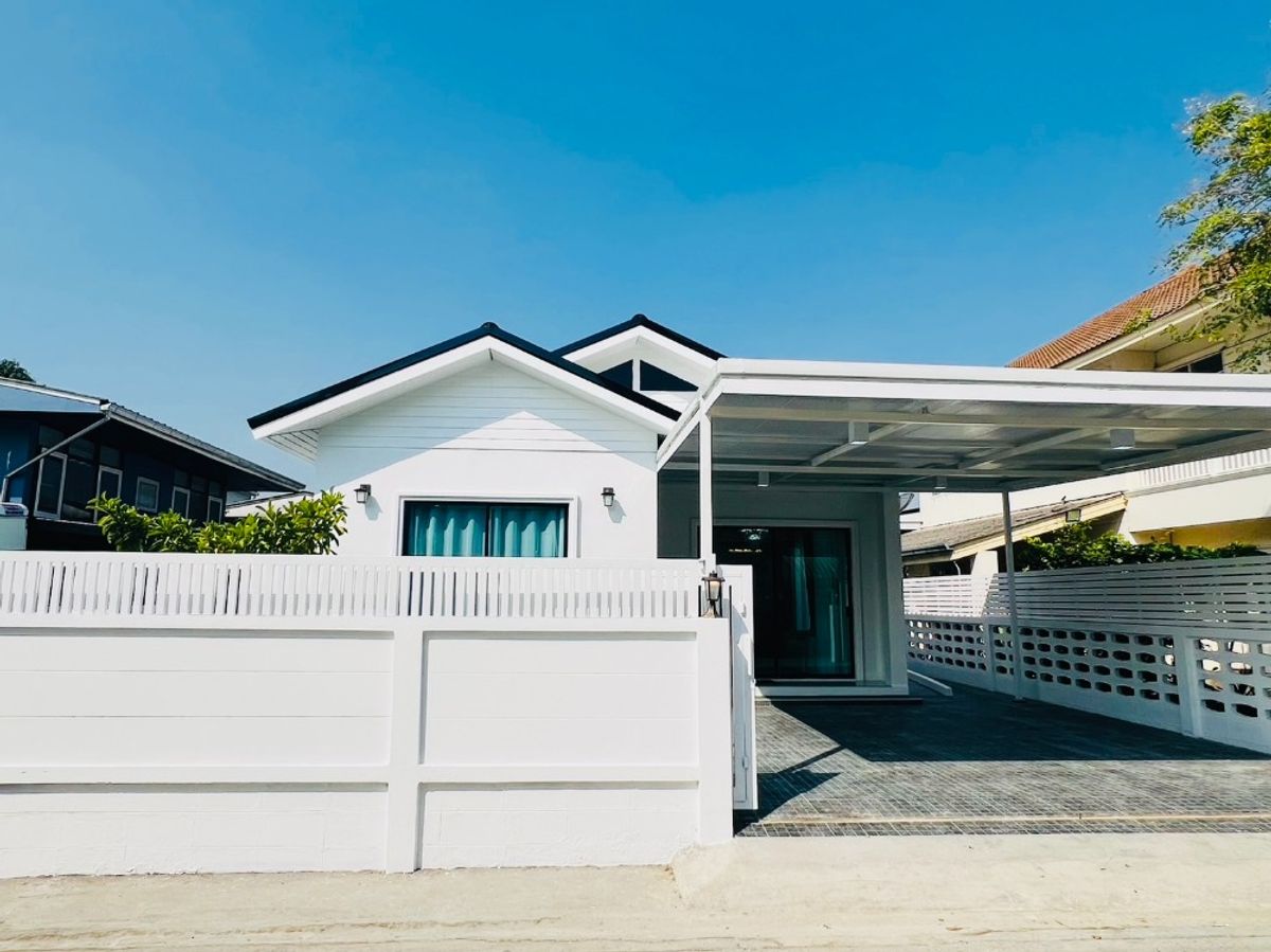 ให้เช่าบ้านบางนา แบริ่ง ลาซาล :  For Rent : Single House for family 🔥 fully furnished, Near Mega
