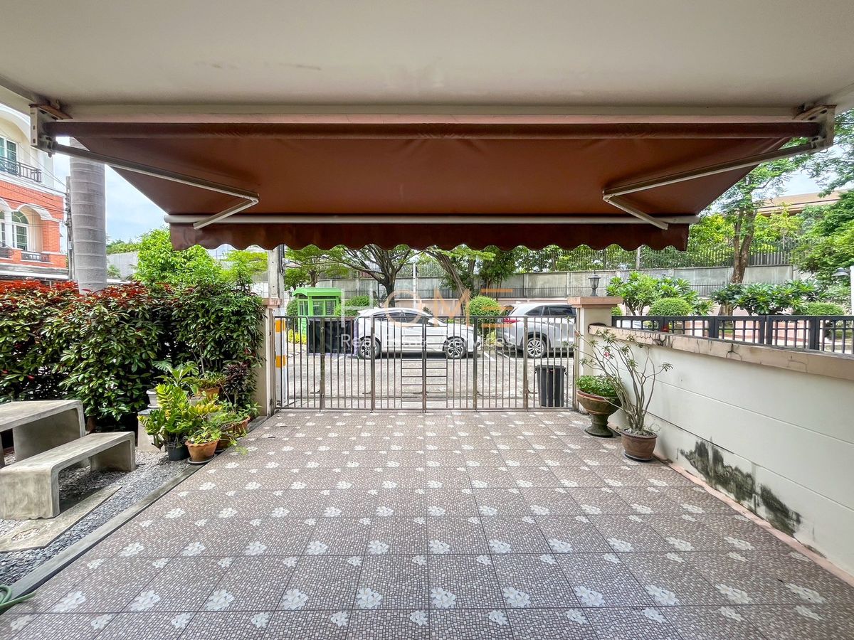 ขายทาวน์โฮมเกษตร นวมินทร์ ลาดปลาเค้า : หลังมุม สวนสวย พื้นที่จัดเต็ม 🔥 คาซ่าซิตี้ นวลจันทร์ 1 / 3 ห้องนอน (ขาย), Casa City Nuanjan 1 / 3 Bedrooms (FOR SALE) TPM085 