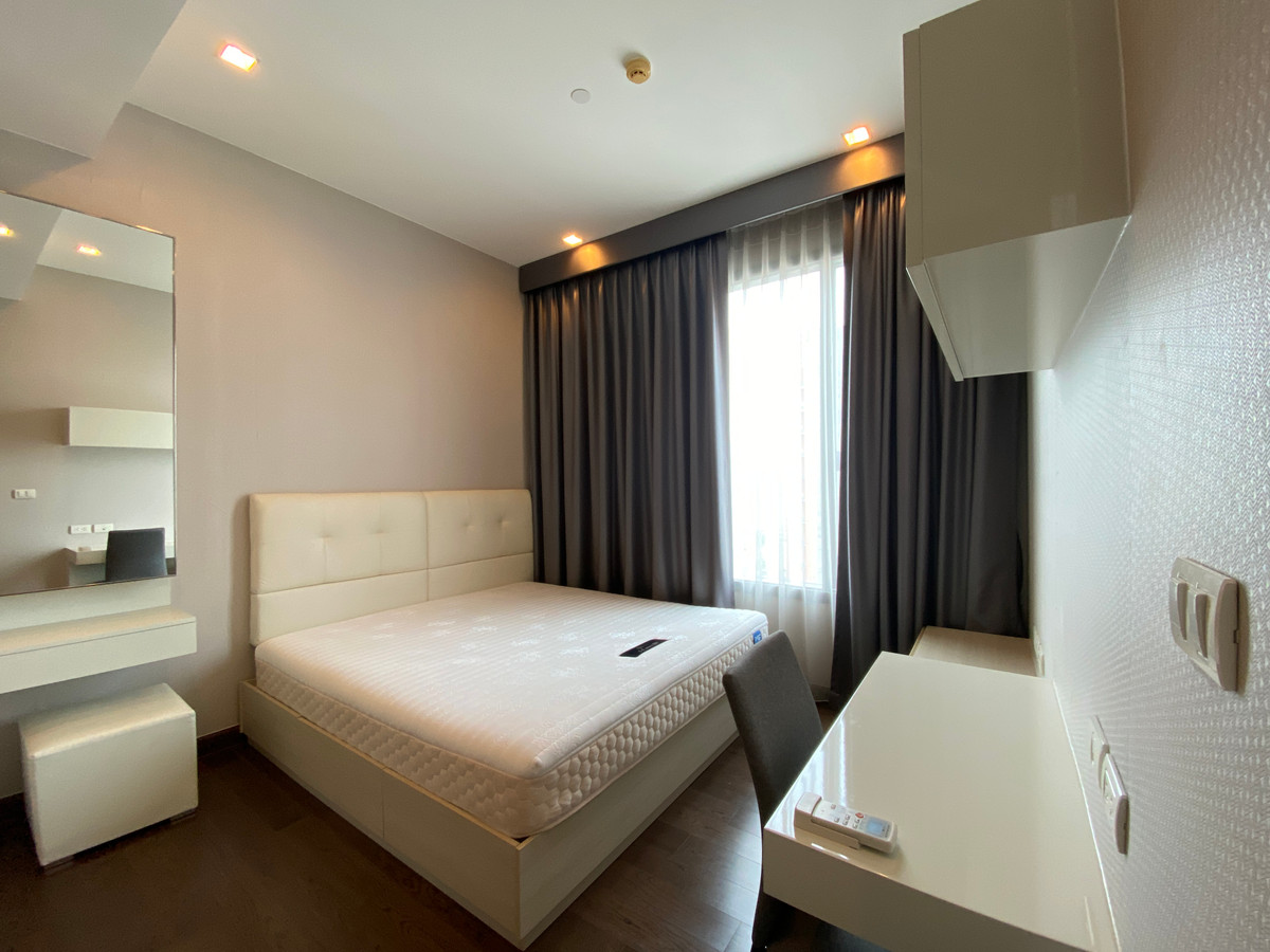 For SaleCondoRama9, Petchburi, RCA : Urgent sale, luxury condo in the heart of Asoke! Addicted to MRT. Price.