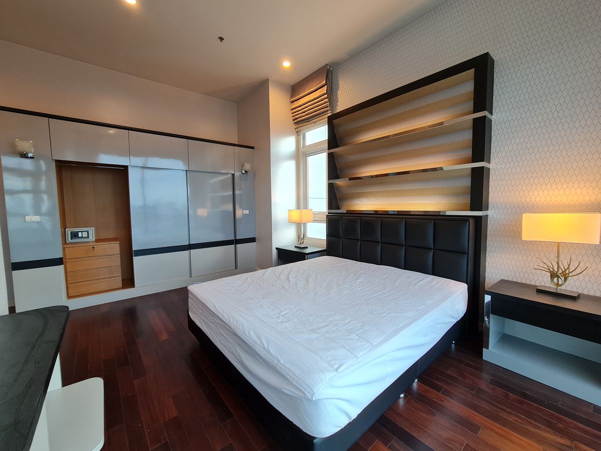 ให้เช่าคอนโดพระราม 9 เพชรบุรีตัดใหม่ RCA : ให้เช่า Penthouse - Circle Condominium ราคา 100,000 บาท [MKr250610]