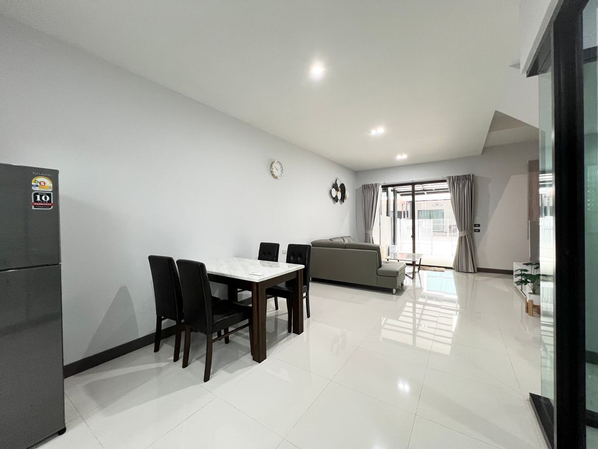 ทาวน์โฮมเกษตร นวมินทร์ ลาดปลาเค้า : ขาย ทาว์นโฮมหรู โครงการ The Landmark เอกมัย-รามอินทรา จาก Land and House บ้าน renovate ใหม่ เฟอร์ครบ พร้อมอยู่