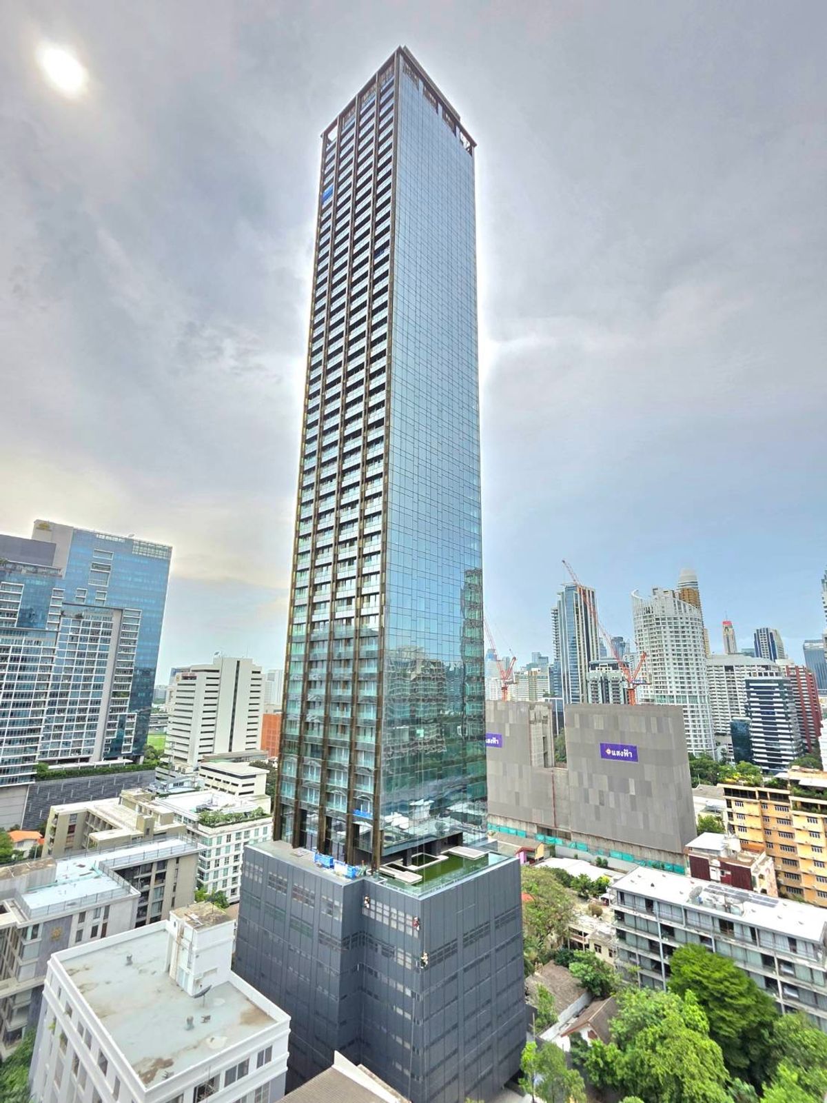 ขายคอนโดวิทยุ ชิดลม หลังสวน : Nimit Langsuan: 3bed 3bath  202sqm. 141,000,000 Am: 0656199198