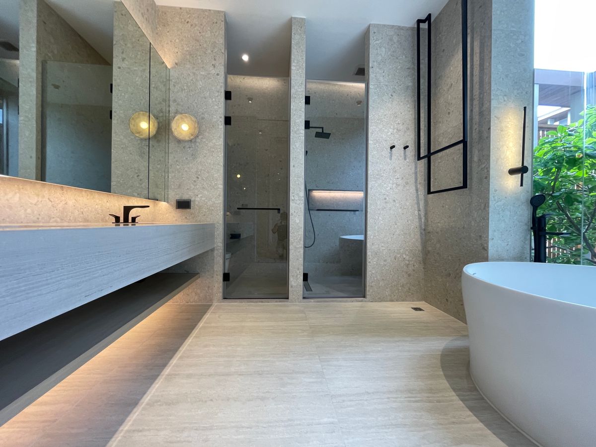 ขายบ้านอารีย์ อนุสาวรีย์ : ขายบ้านเดี่ยวหรูระดับSuper Luxury ใจกลางอารีย์ Vi Ari (วี อารีย์) ขนาด 3.5 ชั้น  มาพร้อมสระว่ายน้ำส่วนตัวและยิมในบ้าน โดดเด่นของดีไซน์ Double Volume ที่ให้ความรู้สึกโอ่โถง และความครบครันของ Facility ส่วนตัวสะดวกสบาย พร้อมระบบ Smart Home และความปลอดภัยสูง