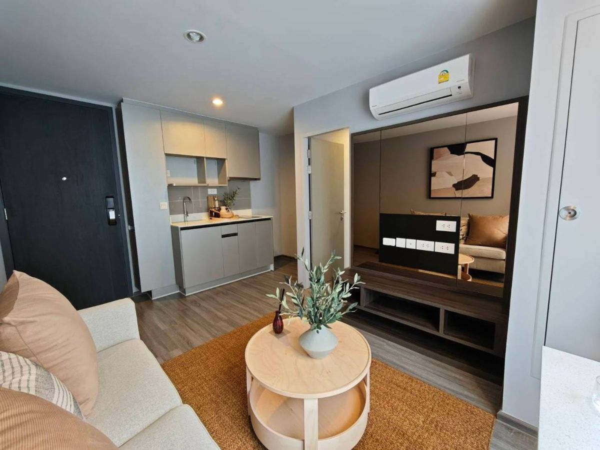 ให้เช่าคอนโดสุขุมวิท อโศก ทองหล่อ : ห้องใหม่แกะกล่อง ให้เช่า Ideo Mobi Sukhumvit 40 35 ตร.ม. - 088-2389494 PIM 