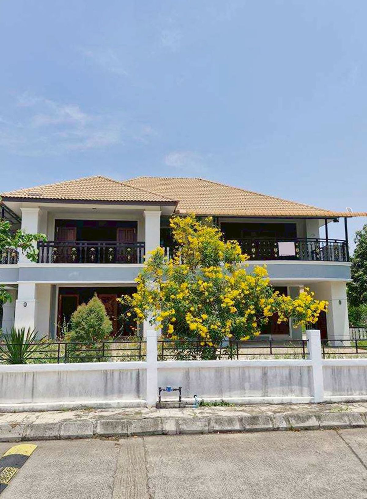 ให้เช่าบ้านเชียงใหม่ : บ้านในโครงการ ให้เช่าเดือนละ 48,000 บาท ใกล้กาดฝรั่งเพียง 5 นาที No.14H923