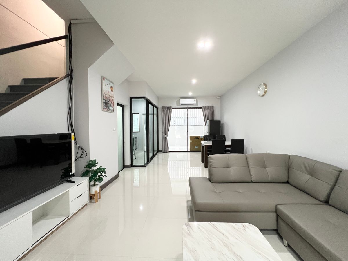 ทาวน์โฮมเกษตร นวมินทร์ ลาดปลาเค้า : ขาย ทาว์นโฮมหรู โครงการ The Landmark เอกมัย-รามอินทรา จาก Land and House บ้าน renovate ใหม่ เฟอร์ครบ พร้อมอยู่