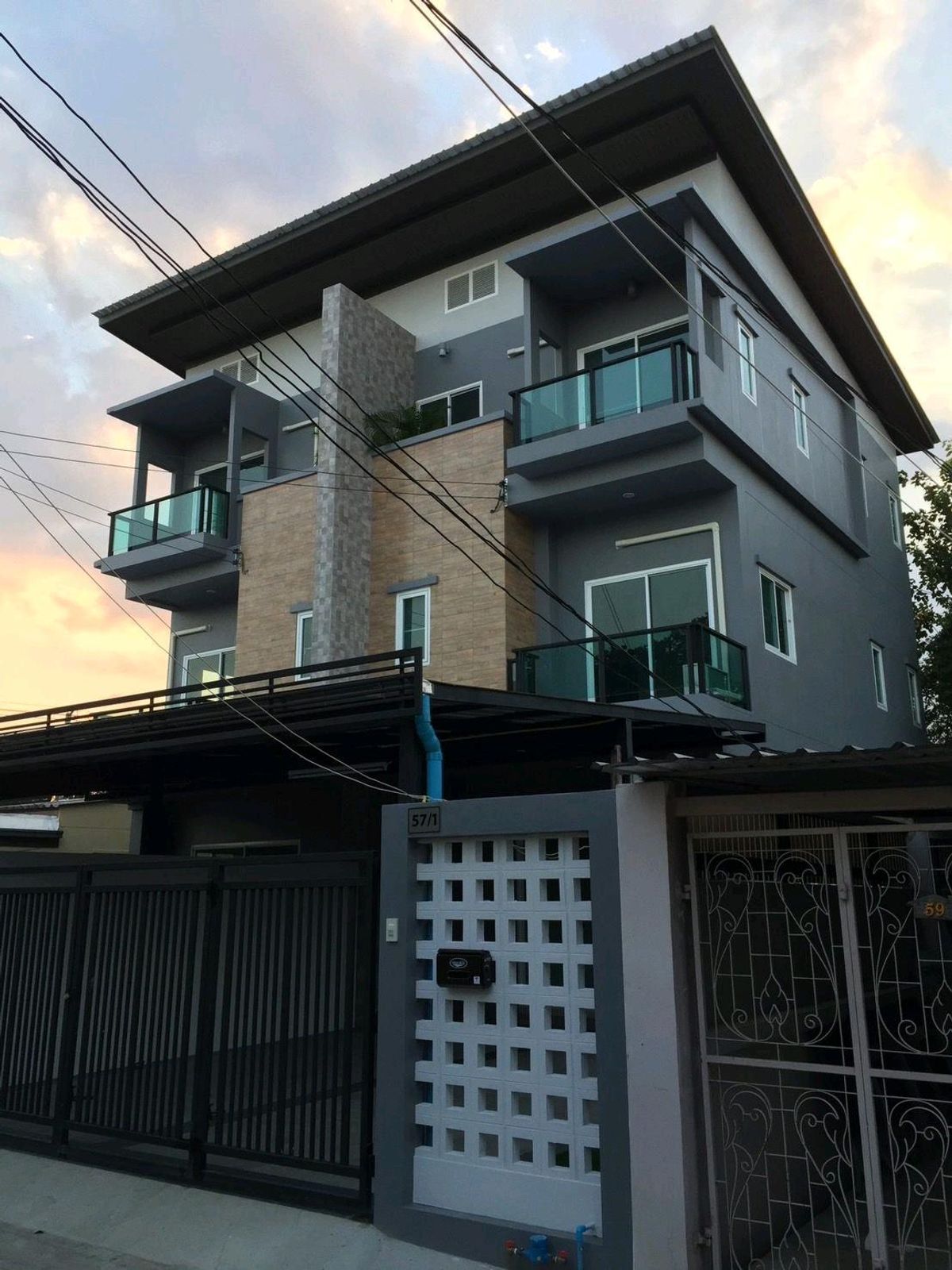 ให้เช่าทาวน์โฮมโชคชัย4 ลาดพร้าว71 : โครงการcoZy
ถ.ลาดพร้าว53 โชคชัย4
ให้เช่า บ้านเดี่ยว 2ชั้น หลังหัวมุม เนื้อที่ 35ตร.ว 3นอน 3น้ำ 4แอร์ พร้อมเฟอร์ ครัวบิ้วอิน จอดรถ 2คัน
ตกแต่งสวย พร้อมอยู่ เหมาะพักอาศัย ทำออฟฟิตส่วนตัว
ใกล้ส.นโชคชัย4
ใกล้ตลาดสะพาน2
ใกล้โรงพยาบาลเปาโลโชคชัย4
ให้เช่า 38,000