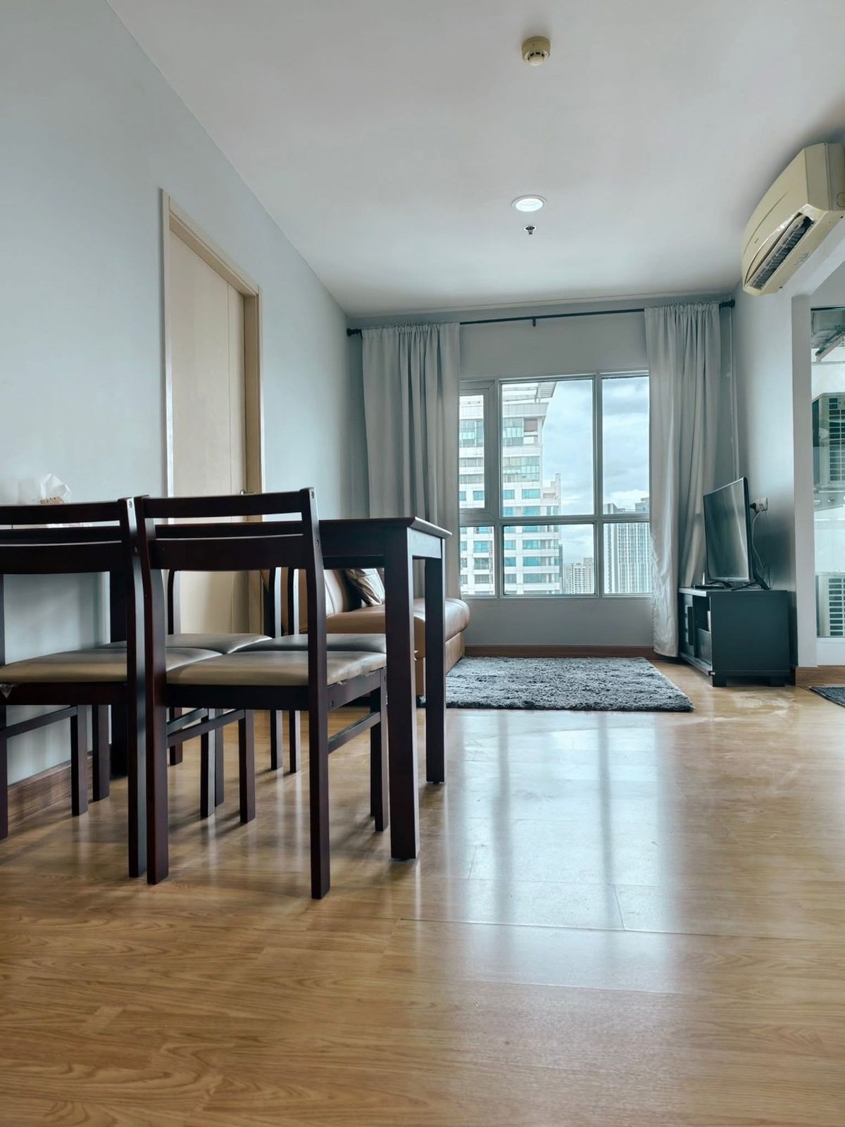 ขายคอนโดคลองเตย กล้วยน้ำไท : Hot ขายAspire Rama4 ห้องไซส์ใหญ่ 2นอน 1น้ำ วิวเเม่น้ำเจ้าพระยา ราคาดีมาก 4 ล้านเท่านั้น ราคาตร.ม.ไม่ถึงเเสน (062-4163966แพรว)