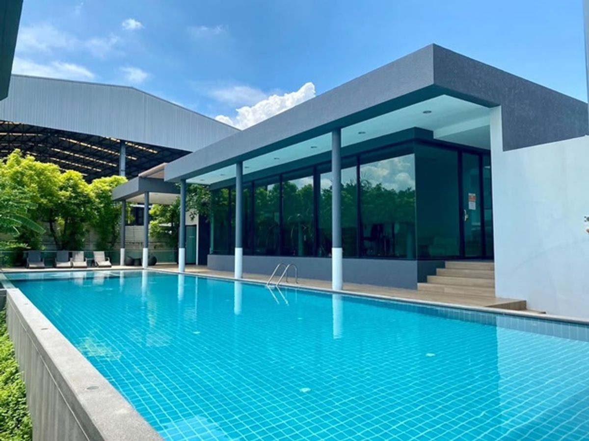 ให้เช่าบ้านฉะเชิงเทรา : ถ.ฉะเชิงเทรา-บางปะกง PTT แปดริ้ว 300ม. กฟภ.ฉะเชิงเทรา 300ม.ให้เช่าบ้านเดี่ยว 2 ชั้น หลังใหญ่ 65 ตร.วา.260 ตร.ม.