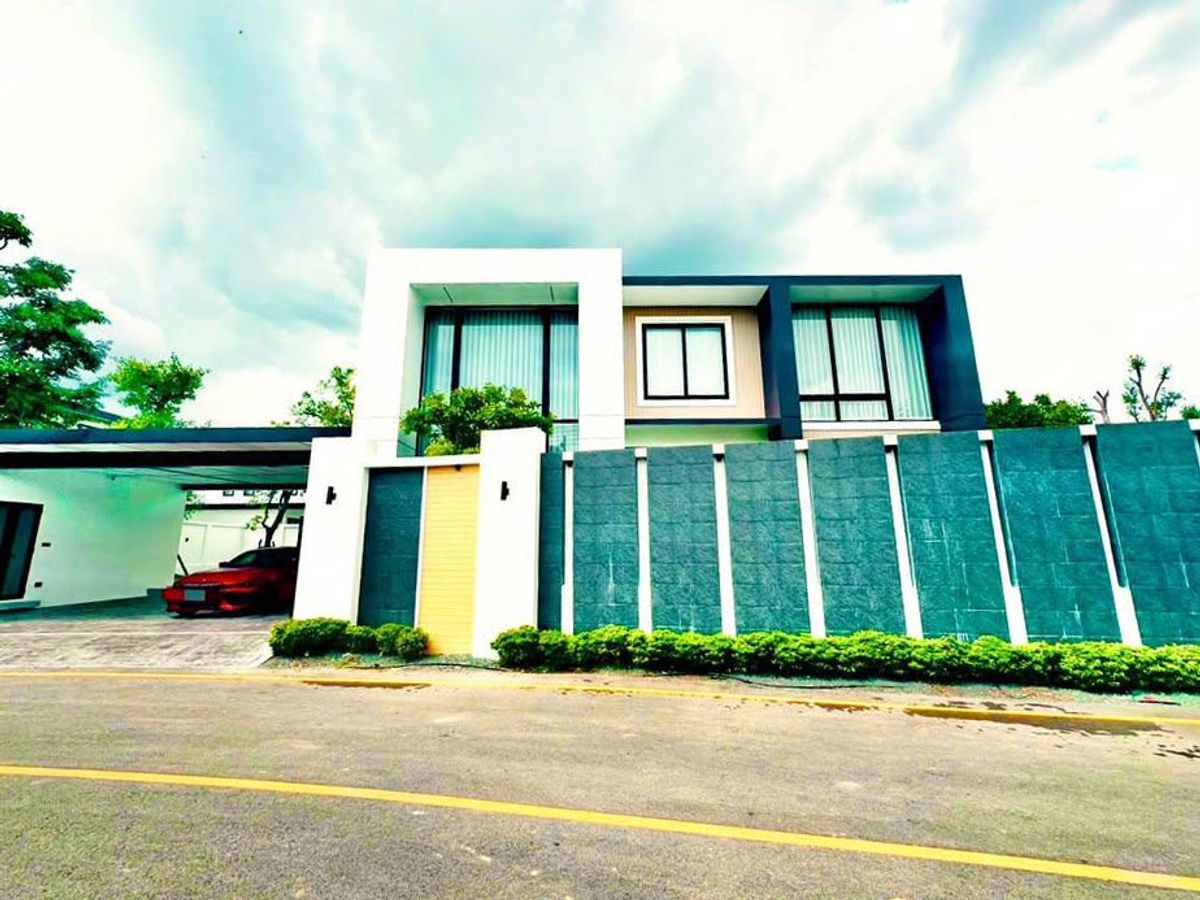 ให้เช่าบ้านเชียงใหม่ : Pool Villa ให้เช่าเดือนละ 140,000 บาท ใกล้บิ๊กซีแม่เหียะเพียง 10 นาที No.9H915