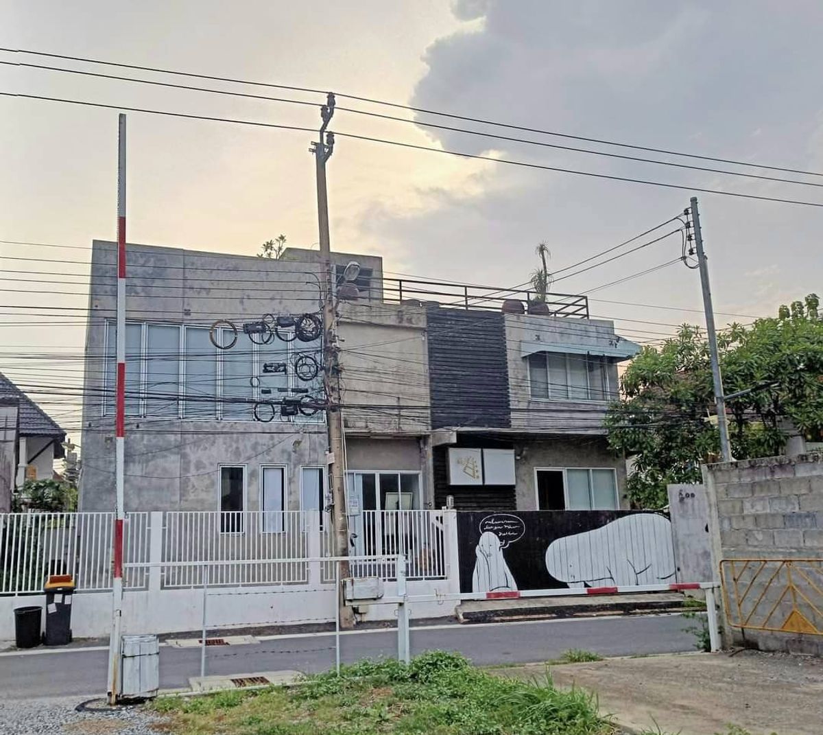 ให้เช่าโฮมออฟฟิศอ่อนนุช อุดมสุข : ให้เช่า Home office สุขุมวิท 101 เหมาะทำ studio ,Co working Space ,สต๊อคสินค้า ,ห้องไลน์สดสินค้า  ใกล้ BTS ปุณวิถี ,True Digital  เฟอร์นิเจอร์ตามรูป