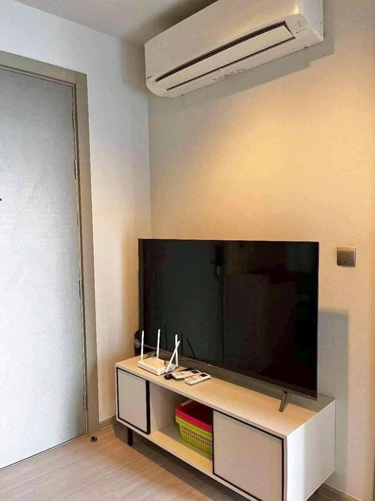 ให้เช่าคอนโดพระราม 9 เพชรบุรีตัดใหม่ RCA : ปล่อยเช่าคอนโด Life Asoke Rama9

 ✨ราคาพิเศษ 23,000/เดือน เท่านั้น✨

📌1 Bed ขนาด 32 ตรม. ชั้น 33

📍สถานที่ใกล้เคียง

- 500 m from MRT Rama 9 

- ใกล้ทางขึ้น-ลง ทางด่วน เดินทางสะดวกมาก

