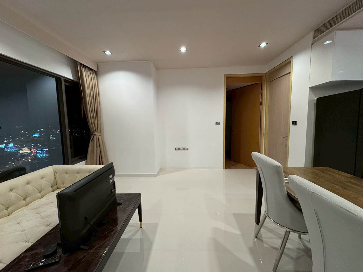 For RentCondoWitthayu, Chidlom, Langsuan, Ploenchit : Amanta Lumpini for rent in a big room near MRT Lumpini