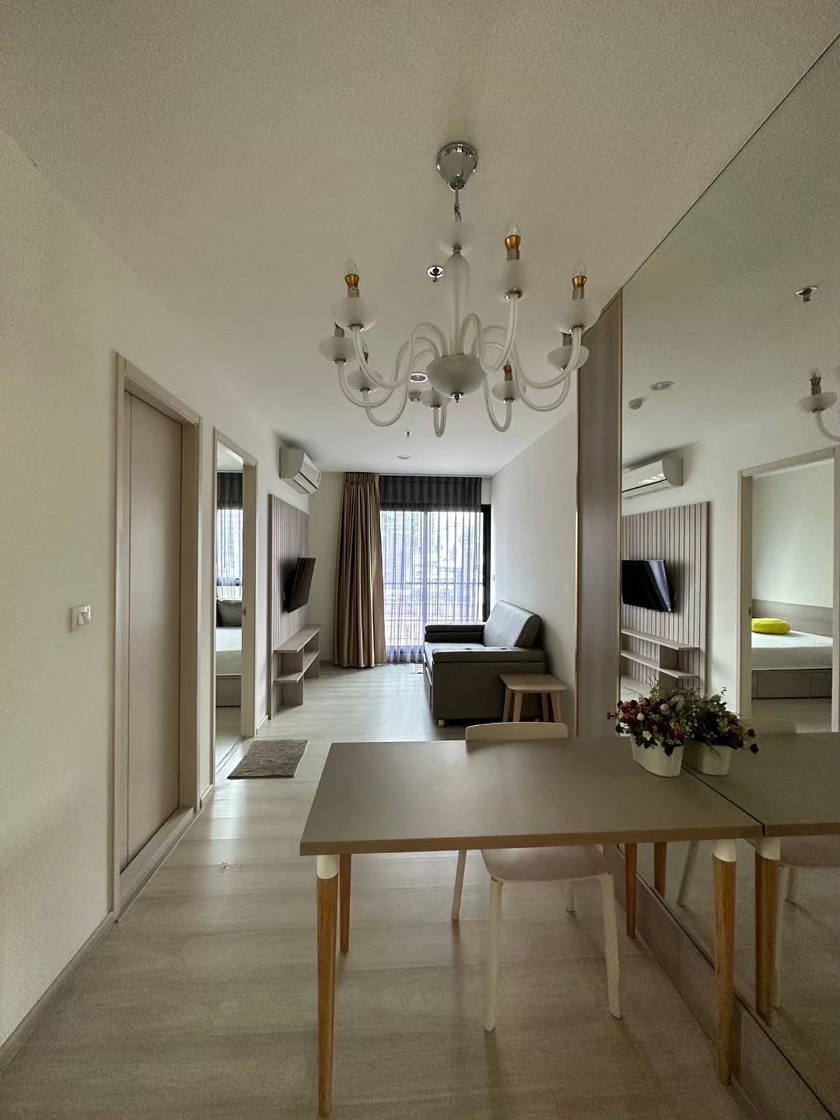 For RentCondoRama9, Petchburi, RCA : For Rent LIFE Asoke 2 Bedroom - MRT Electric Train is convenient for all travel