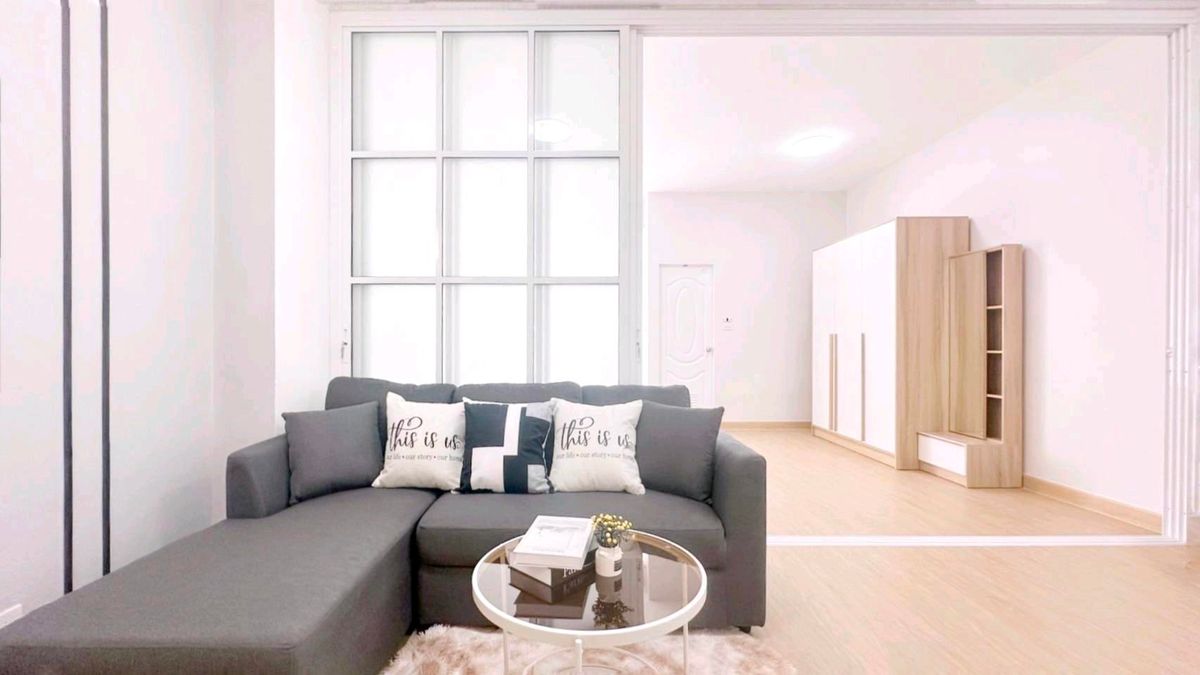 For SaleCondoPattanakan, Srinakarin : Stay comfortably without having to squeeze the function. It will work. Will be easy to rent Because the location is the best near the expressway near the train! 🌳 Thai Narong Tower Project 🌳