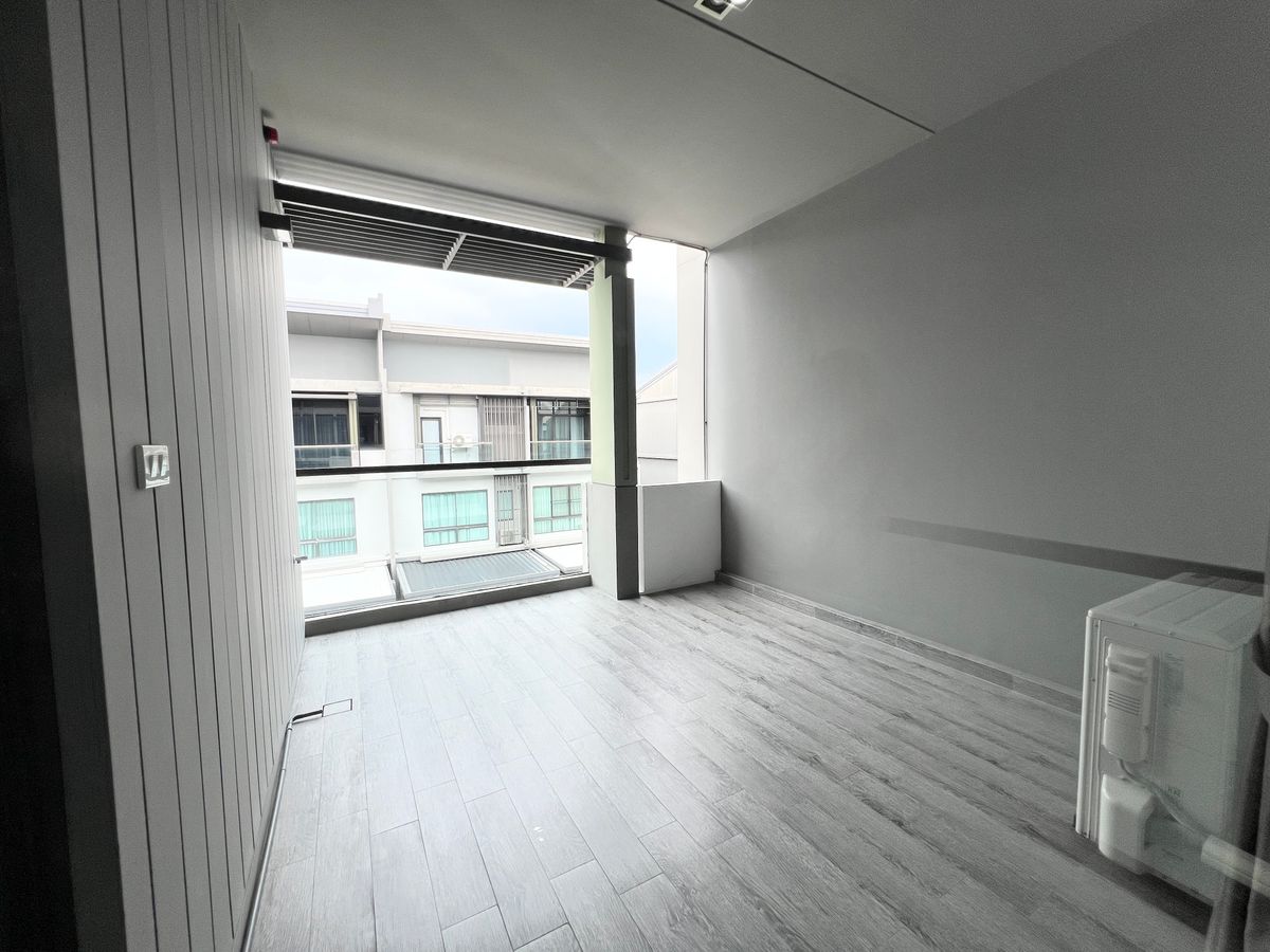 ทาวน์โฮมเกษตร นวมินทร์ ลาดปลาเค้า : ขาย ทาว์นโฮมหรู โครงการ The Landmark เอกมัย-รามอินทรา จาก Land and House บ้าน renovate ใหม่ เฟอร์ครบ พร้อมอยู่