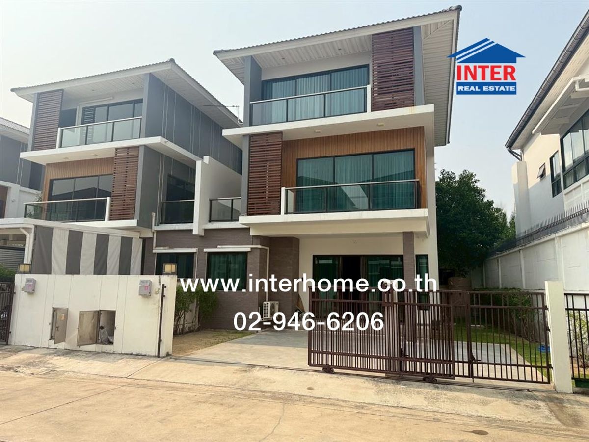 ขายโฮมออฟฟิศลาดพร้าว101 แฮปปี้แลนด์ : โฮมออฟฟิศ 3 ชั้น 45.6 ตร.ว. หมู่บ้านศุภาลัย เอสเซ้นส์ ลาดพร้าว107 ซอยลาดพร้าว107 ถนนลาดพร้าว เขตบางกะปิ กรุงเทพมหานคร
