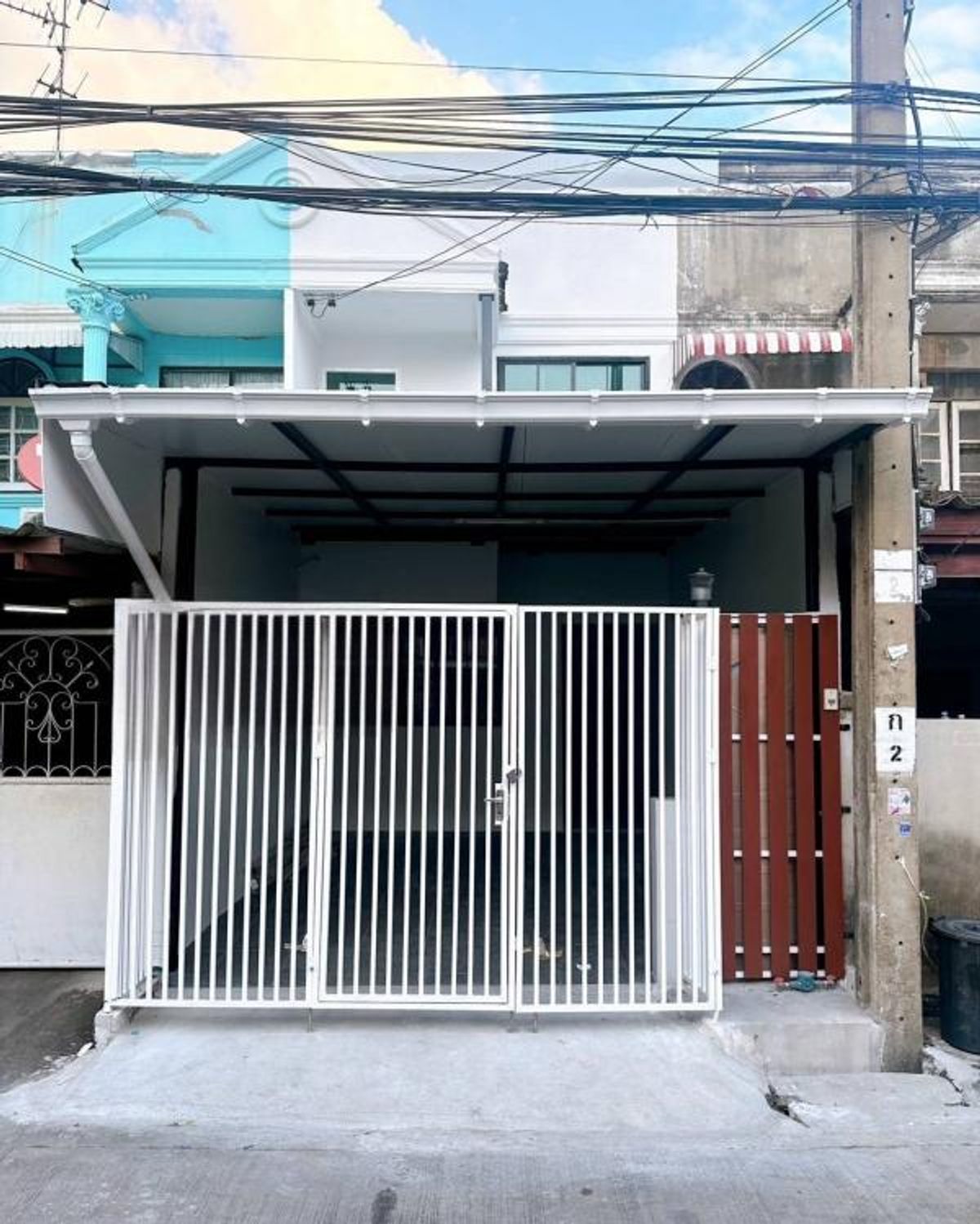 ขายทาวน์โฮมอ่อนนุช อุดมสุข : ME250143 ขายทาวน์โฮม 2 ชั้น ตกแต่งใหม่ทั้งหลัง สุขุมวิท 93 ซอยพึ่งมี 50/30 เข้าออกได้หลายทาง