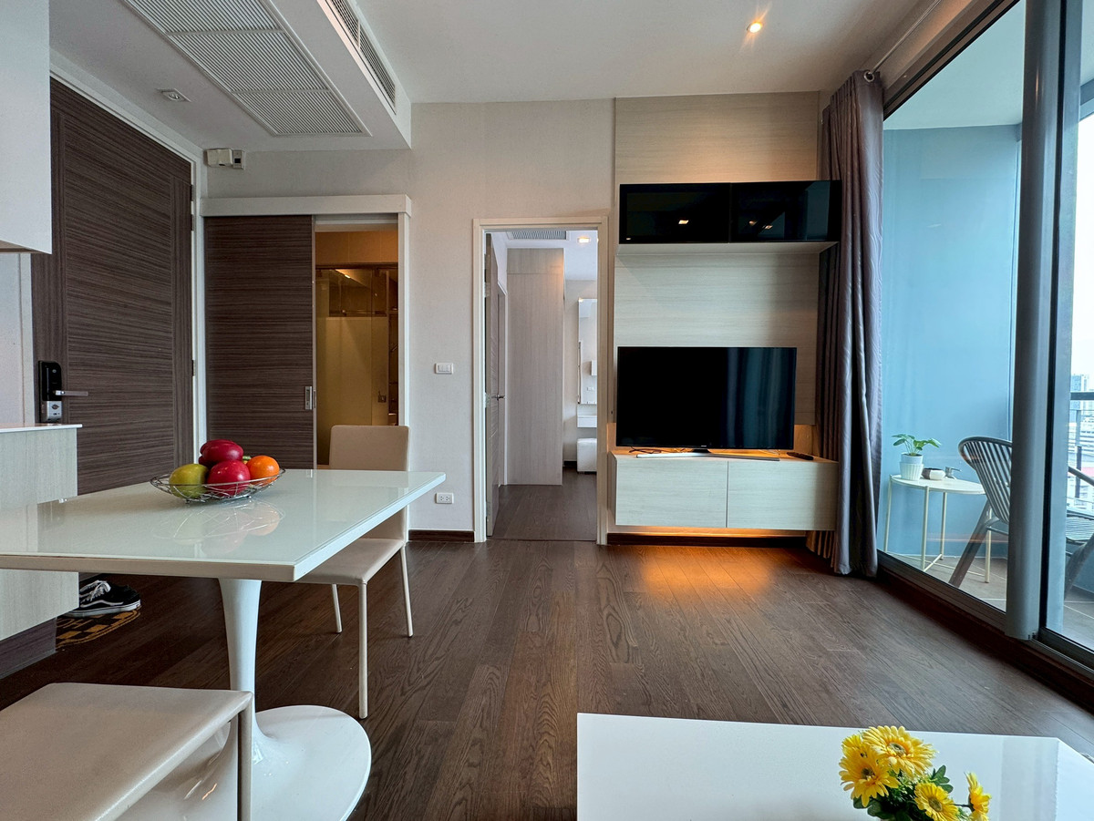 Q Asoke for rent, good price, great location in the heart of the city. Loading...