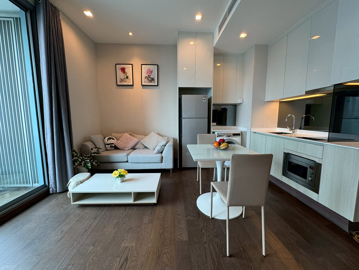 Q Asoke for rent, good price, great location in the heart of the city. Loading...