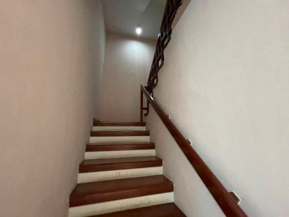 ขายทาวน์โฮมพระราม 3 สาธุประดิษฐ์ : ขาย ทาวน์โฮม หมู่บ้าน Garden house – ติดถนนนนทรี(ระหว่างซอย 26 – 28) – เนื้อที่ดิน 32 ตารางวา  พื้นที่ใช้สอยประมาณ 300-400 ตารางเมตร 4 ชั้น ขนาดประมาณ หน้ากว้าง 6.4 เมตร ลึก 20 เมตร 3 ห้องนอน 1ห้องทำงาน