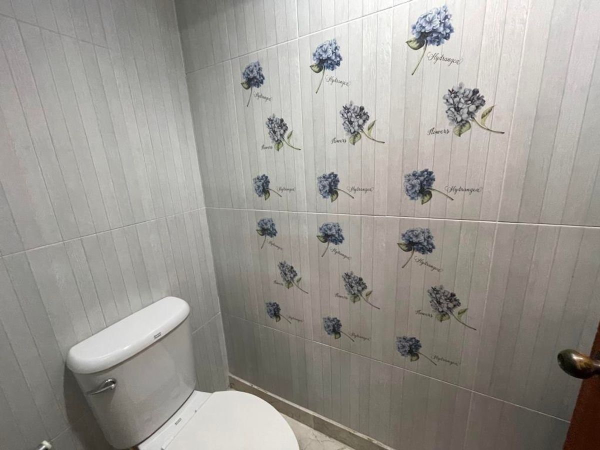 ขายทาวน์โฮมพระราม 3 สาธุประดิษฐ์ : ขาย ทาวน์โฮม หมู่บ้าน Garden house – ติดถนนนนทรี(ระหว่างซอย 26 – 28) – เนื้อที่ดิน 32 ตารางวา  พื้นที่ใช้สอยประมาณ 300-400 ตารางเมตร 4 ชั้น ขนาดประมาณ หน้ากว้าง 6.4 เมตร ลึก 20 เมตร 3 ห้องนอน 1ห้องทำงาน